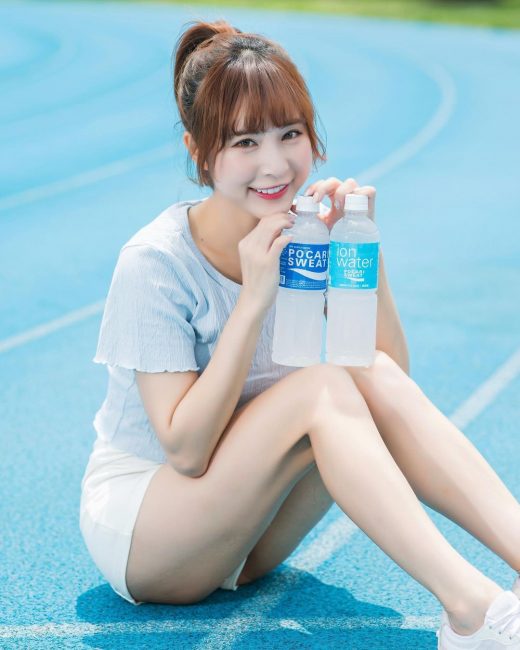 孟潔MJ (@mengj215) ins美女拉拉队员 88P