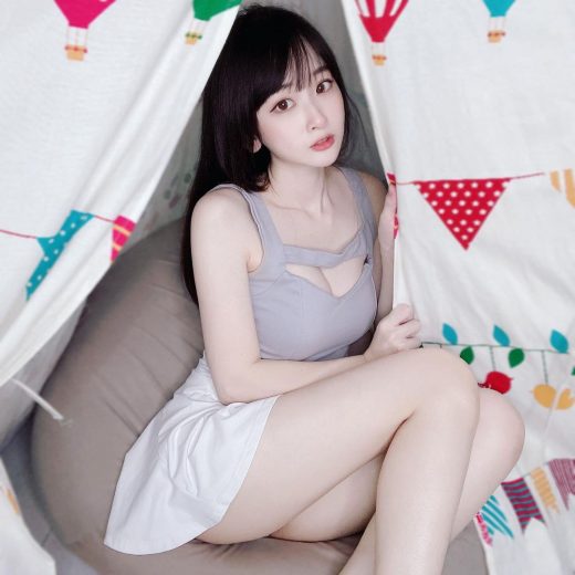 薇薇 (weiwei_0610) 台湾美女游戏主播 112P